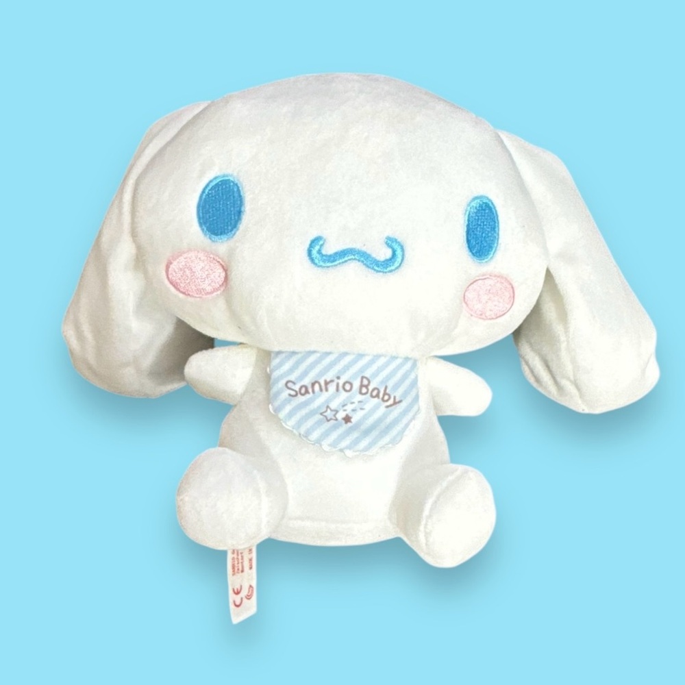 Sanrio Original 7” Plush doll cinnamon roll Sanrio New NWT Baby Bib W/bell